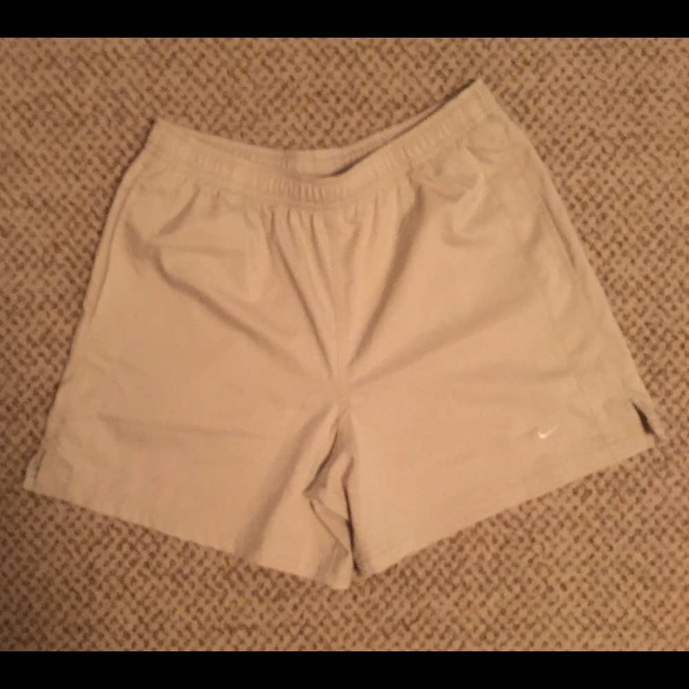 Nike shorts women's size small